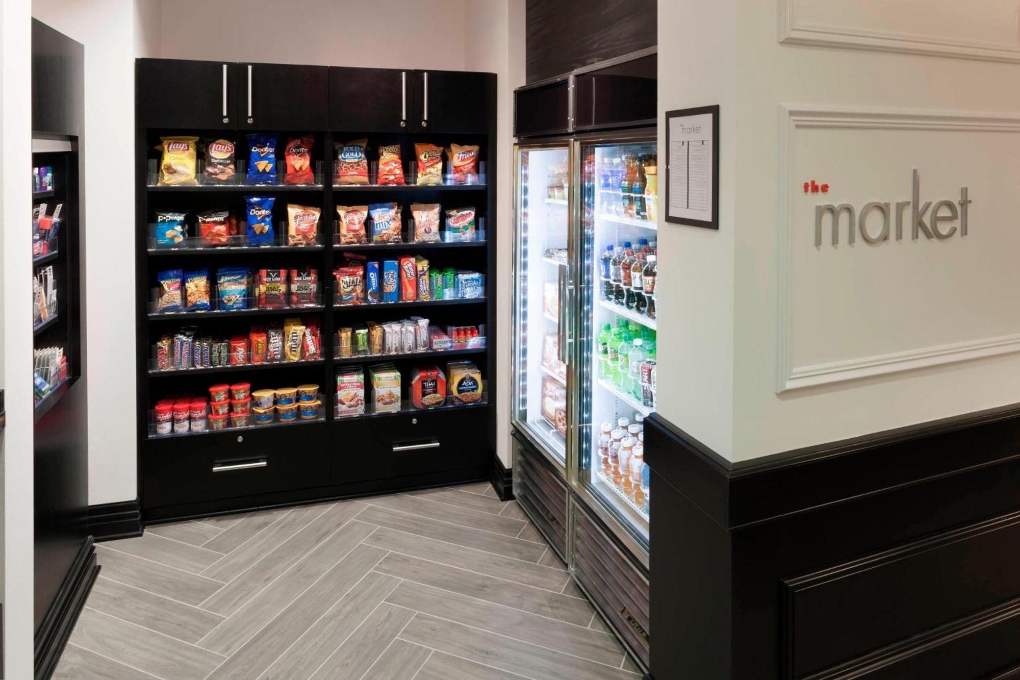 Residence Inn By Marriott Richmond Downtown Экстерьер фото