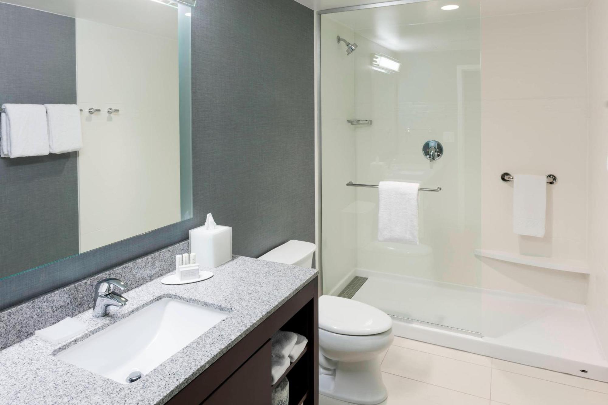 Residence Inn By Marriott Richmond Downtown Экстерьер фото