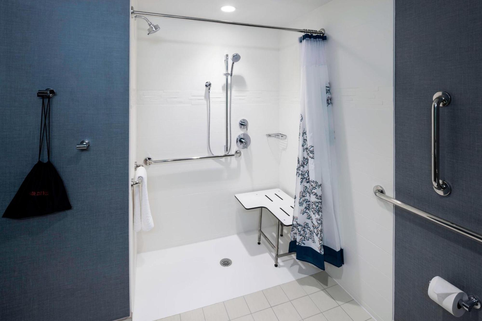 Residence Inn By Marriott Richmond Downtown Экстерьер фото