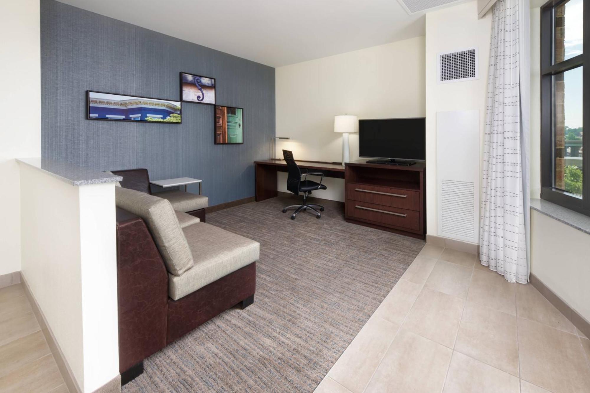 Residence Inn By Marriott Richmond Downtown Экстерьер фото