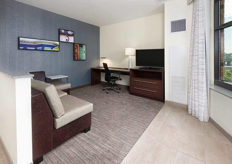 Residence Inn By Marriott Richmond Downtown Экстерьер фото
