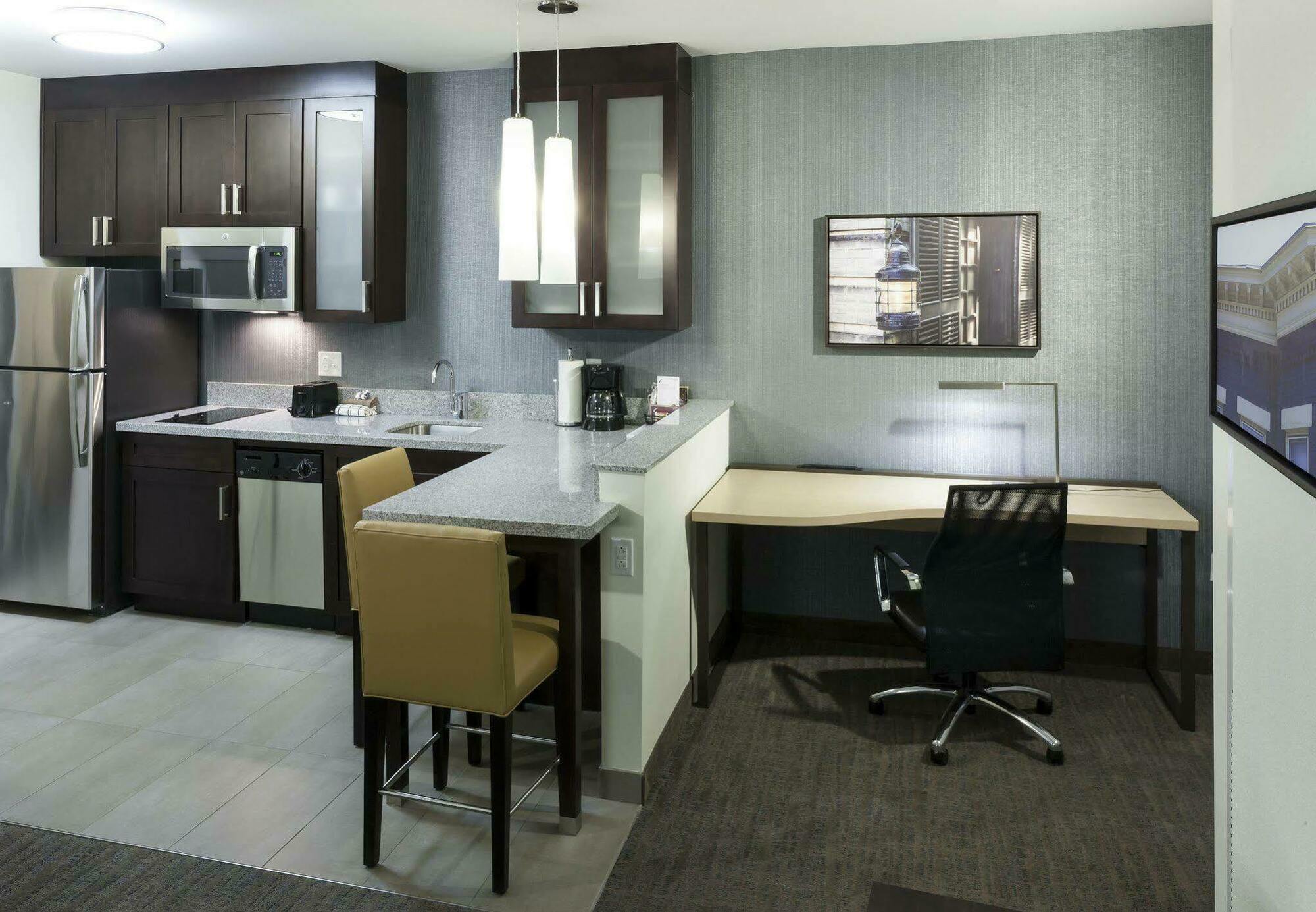Residence Inn By Marriott Richmond Downtown Экстерьер фото