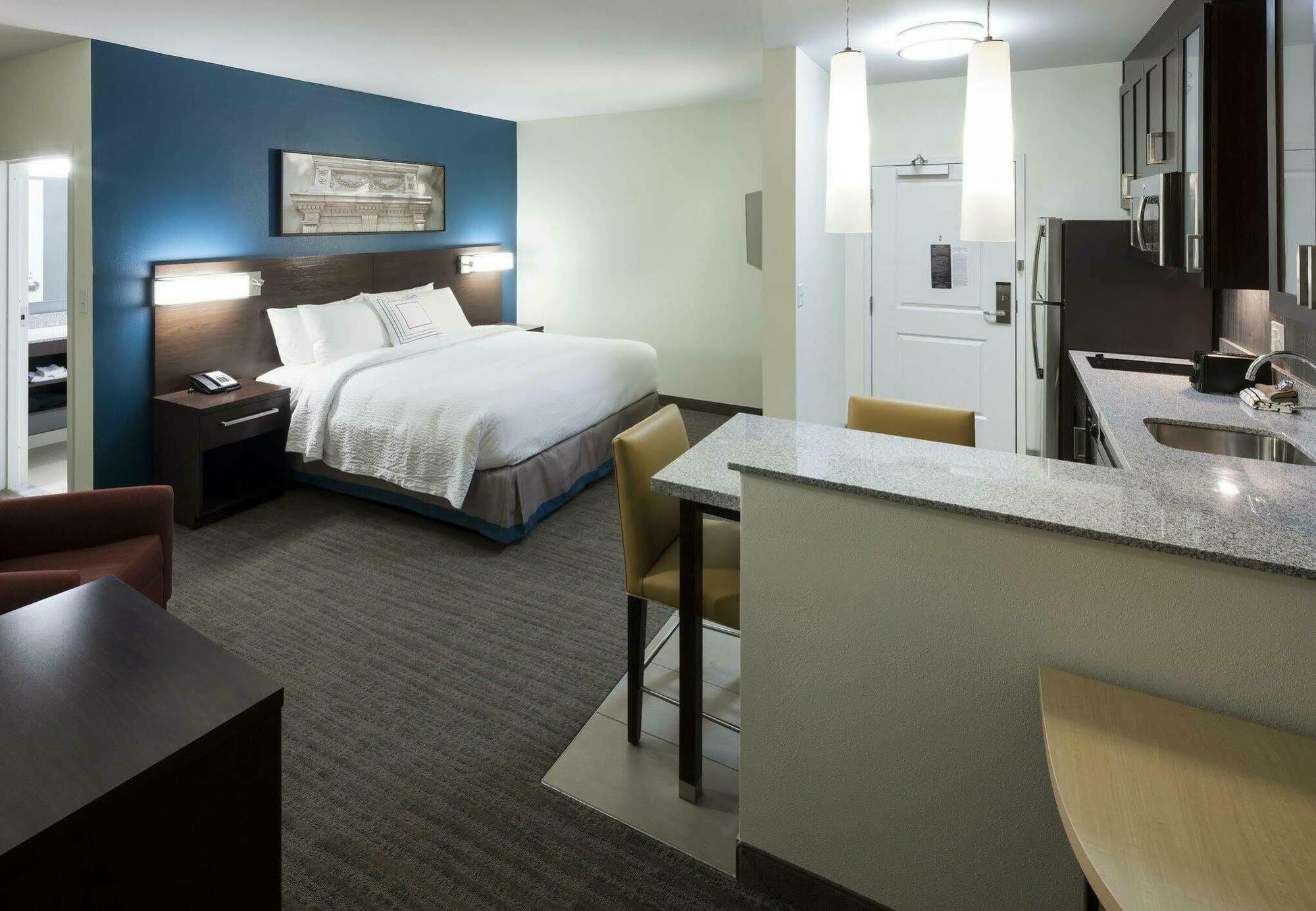 Residence Inn By Marriott Richmond Downtown Экстерьер фото